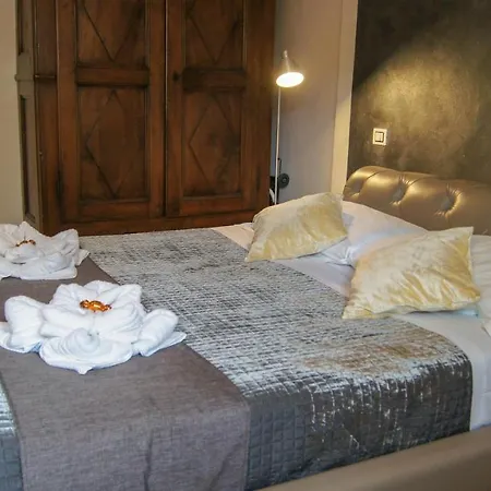 Lovewknds - Topfloor With Duomo View Apartment